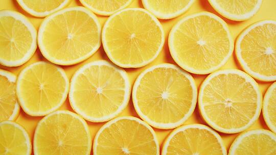 排列整齐的橙子切片