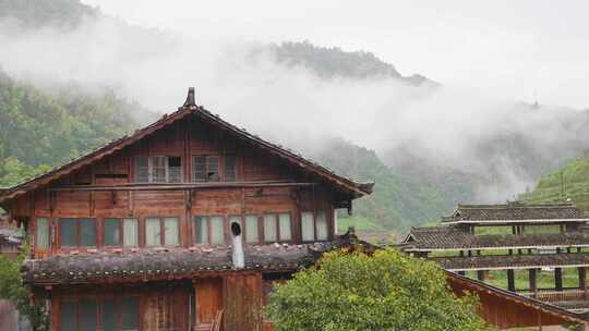 广西龙胜壮族壮寨烟雨风光