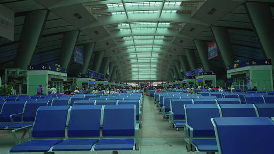 北京南站候车大厅视频素材模板下载