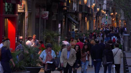 巴塞罗那繁忙的集市