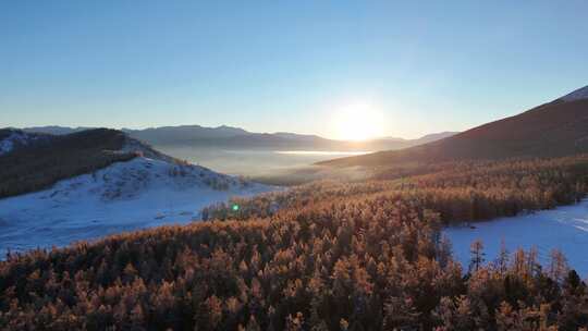 阿勒泰白哈巴雪后日出航拍