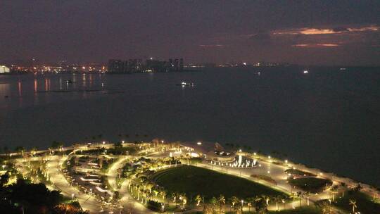 海口网红云洞图书馆夜景