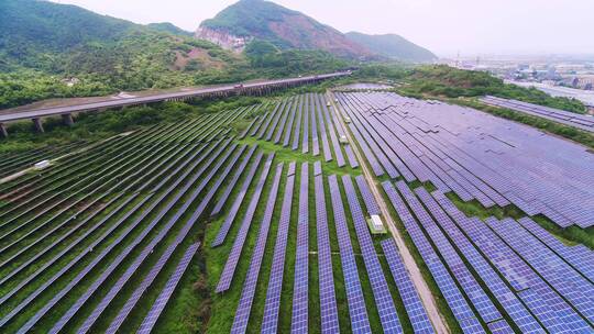 新能源太阳能光伏发电站江边航拍