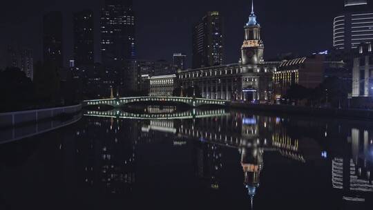 上海四川路桥梁灯光秀与苏州河城市生态美景
