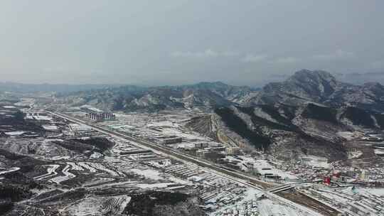 4K航拍雪后群山 下雪后的大山