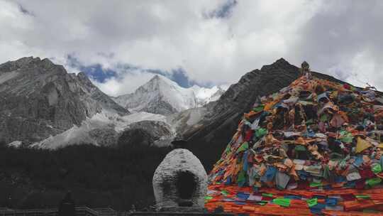 雪山云海延时摄影合集