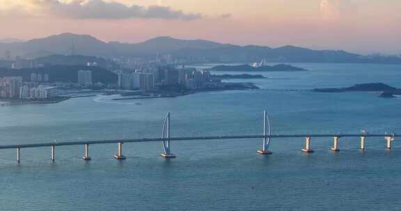 航拍港珠澳大桥日出公路口岸车流