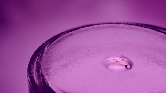 精华液水滴紫色美妆素材
