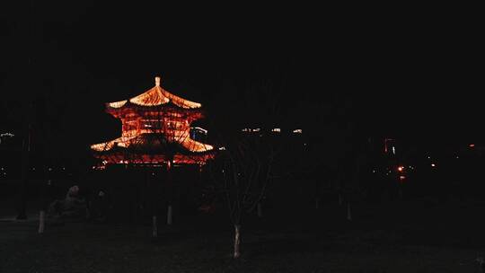 中式凉亭夜景