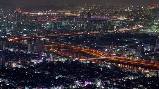 夜色中的城市景观