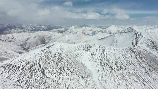 航拍西藏那曲比如县夏拉雪山风景