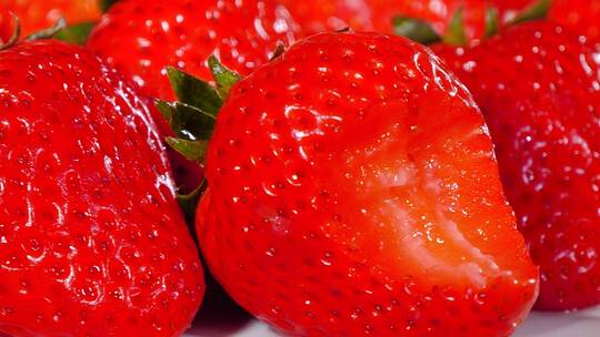红颜奶油草莓