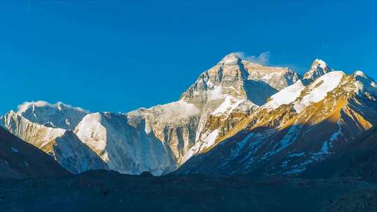 震撼高原雪山