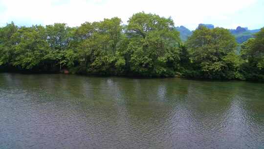 航拍武夷山九曲溪竹筏漂流绿水青山溪流竹排