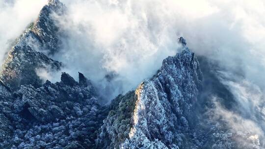 安徽黄山冬天雾凇云海日出奇观旅游黄山航拍视频素材模板下载