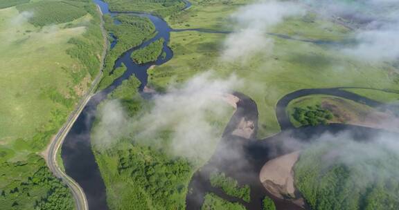 航拍大兴安岭风光扎敦河湿地晨雾