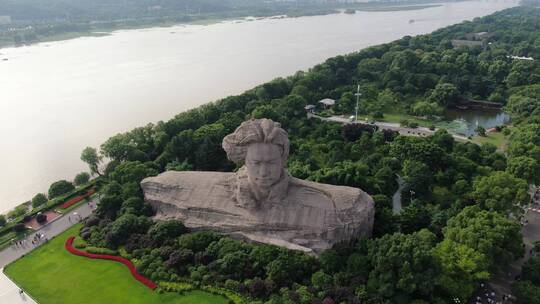 旅游景区湖南长沙橘子洲毛嗲嗲青年雕像