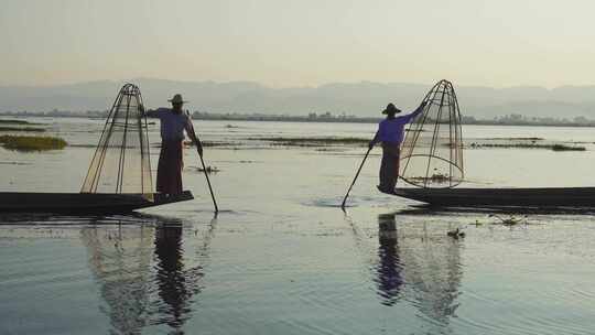 茵莱湖的传统缅甸渔民