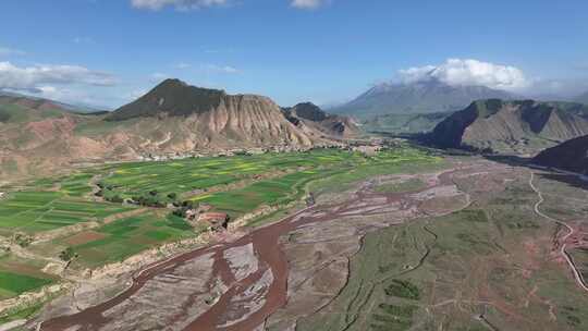 青海海北祁连县黑河大峡谷航拍自然风光