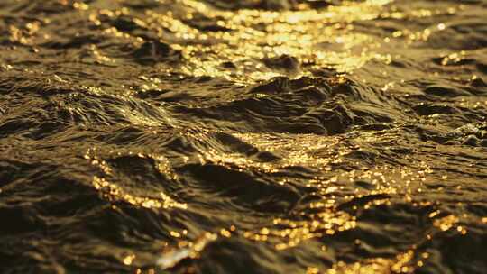 黄昏河流金色流水