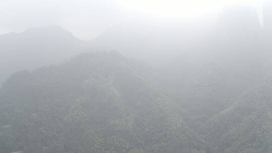 浙江衢州江郎山景区云雾缭绕航拍大景前推