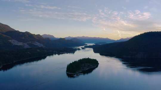 湖泊  湖面