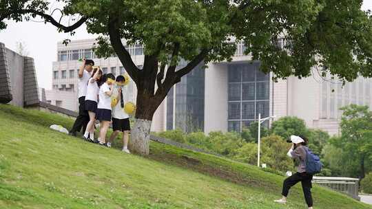 大学高校大学毕业季拍毕业照2