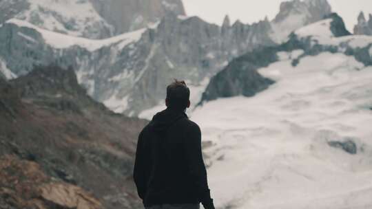 人，徒步旅行，雪，山