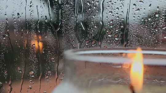 4K-特写窗景雨滴、窗上滑落的雨滴