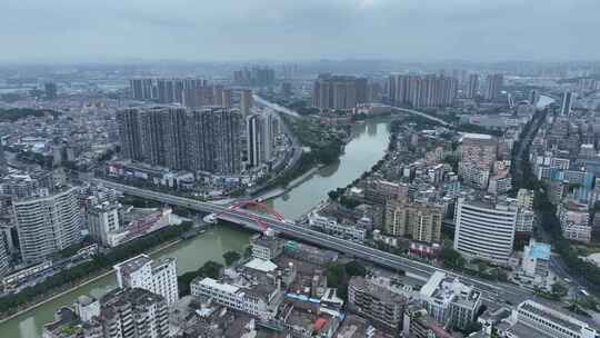 江门老城区航拍江门水道阴天城市建筑风光