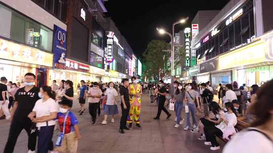 合肥步行街商业街夜市逛街