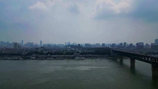 湖北武汉长江大桥大气震撼航拍