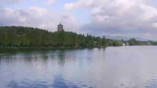 航拍杭州西湖风景区雷峰塔