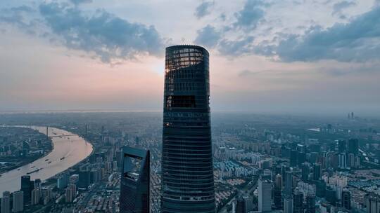 上海中心大厦清晨航拍