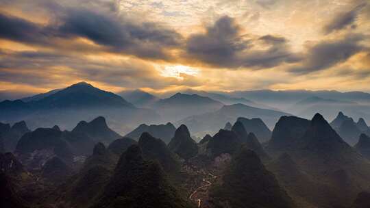 桂林山水云海自然风光