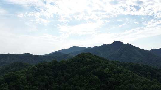 航拍晨曦中的西湖名胜风景区西湖群山