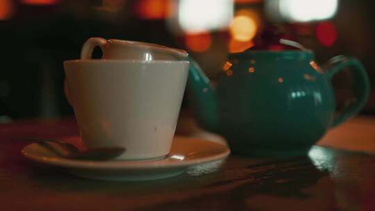 咖啡厅的咖啡杯茶杯