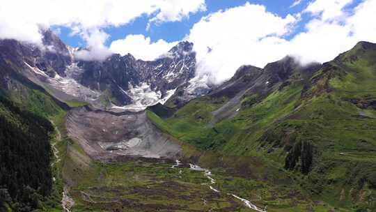 雪山自然风光全景