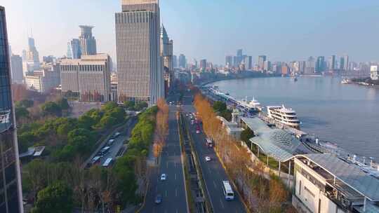 上海黄浦区外滩航拍中山东二路车辆交通风景