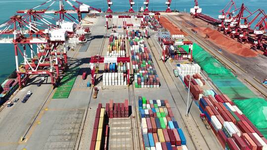 港口集装箱码头运输