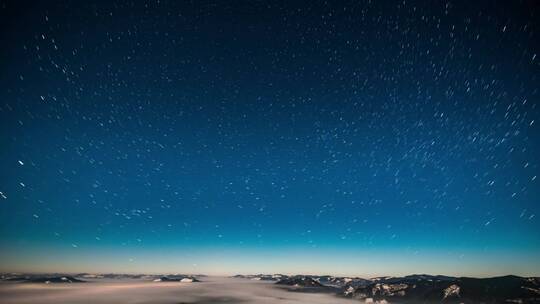 星光湛蓝的天空