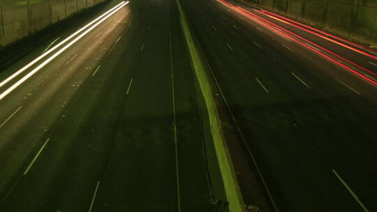 夜晚道路车灯延时