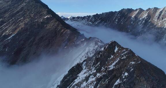 美丽自然景观四川巴郎山雪山航拍延时风景