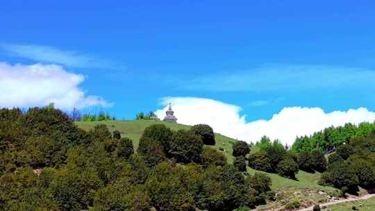 川西四姑娘山雪山逐渐出现旱地拔葱航拍视频