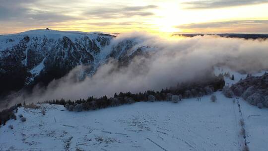 雪山 震撼航拍