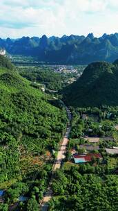 竖版航拍桂林草坪乡冠岩风景区多镜头