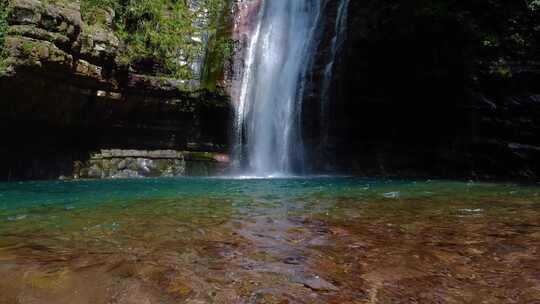 山川森林山林大自然风景流水云雾空镜