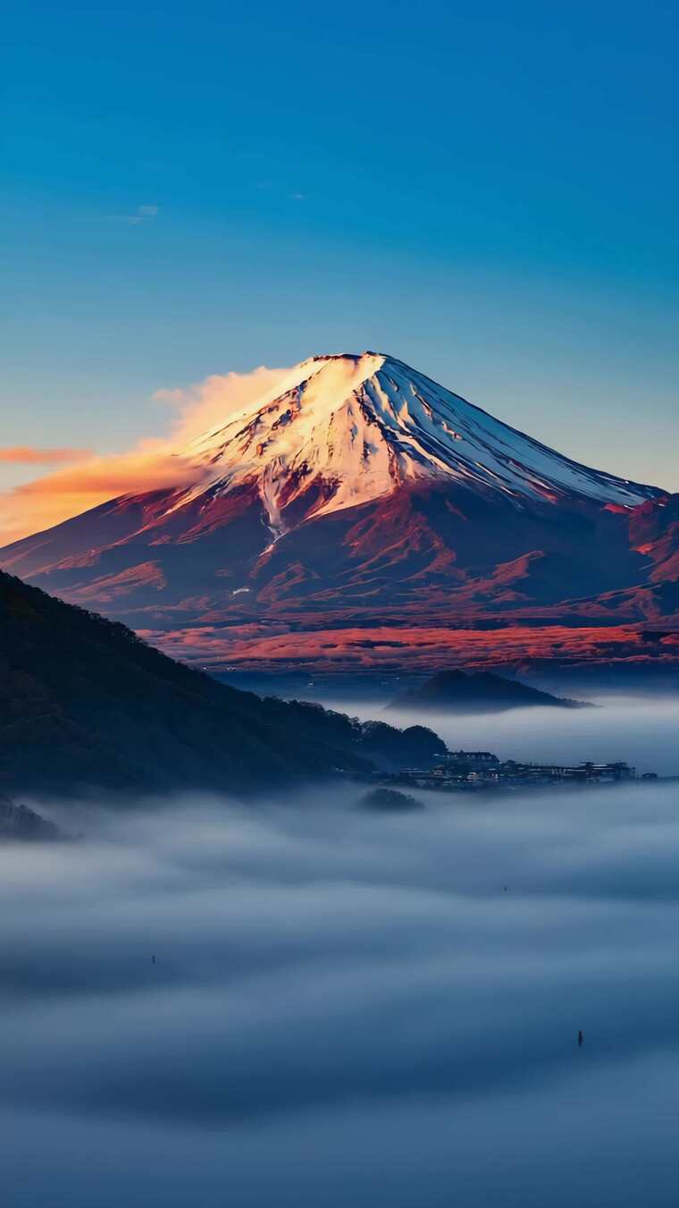 竖版视频雪山日出云海景观