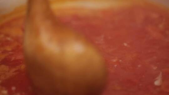 厨师煮番茄汤 (4)视频素材模板下载