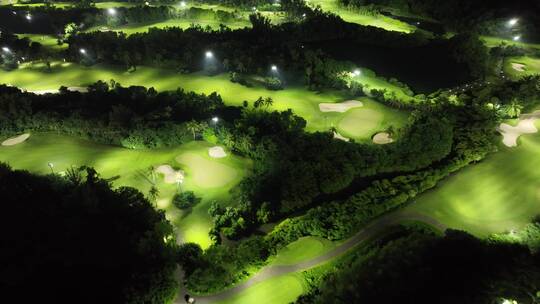 4K高尔夫球场夜景航拍